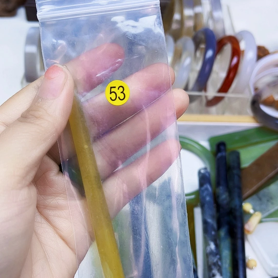 和田玉（糖玉）未镶嵌珠宝半成品最****人