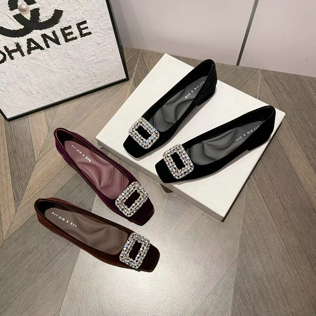 绒面方扣细跟单鞋浅口低跟水钻平底尖头法式方头粗跟