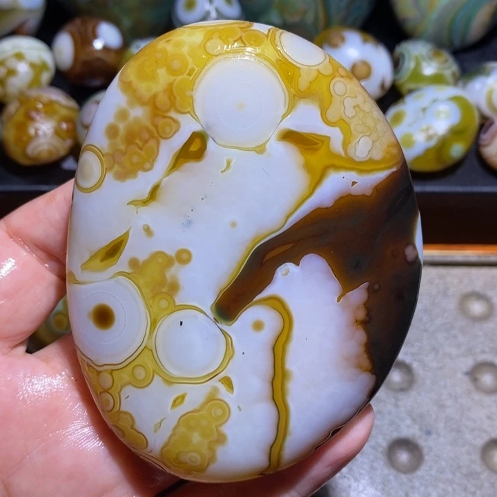 未镶嵌玛瑙/玉髓珠宝半成品78