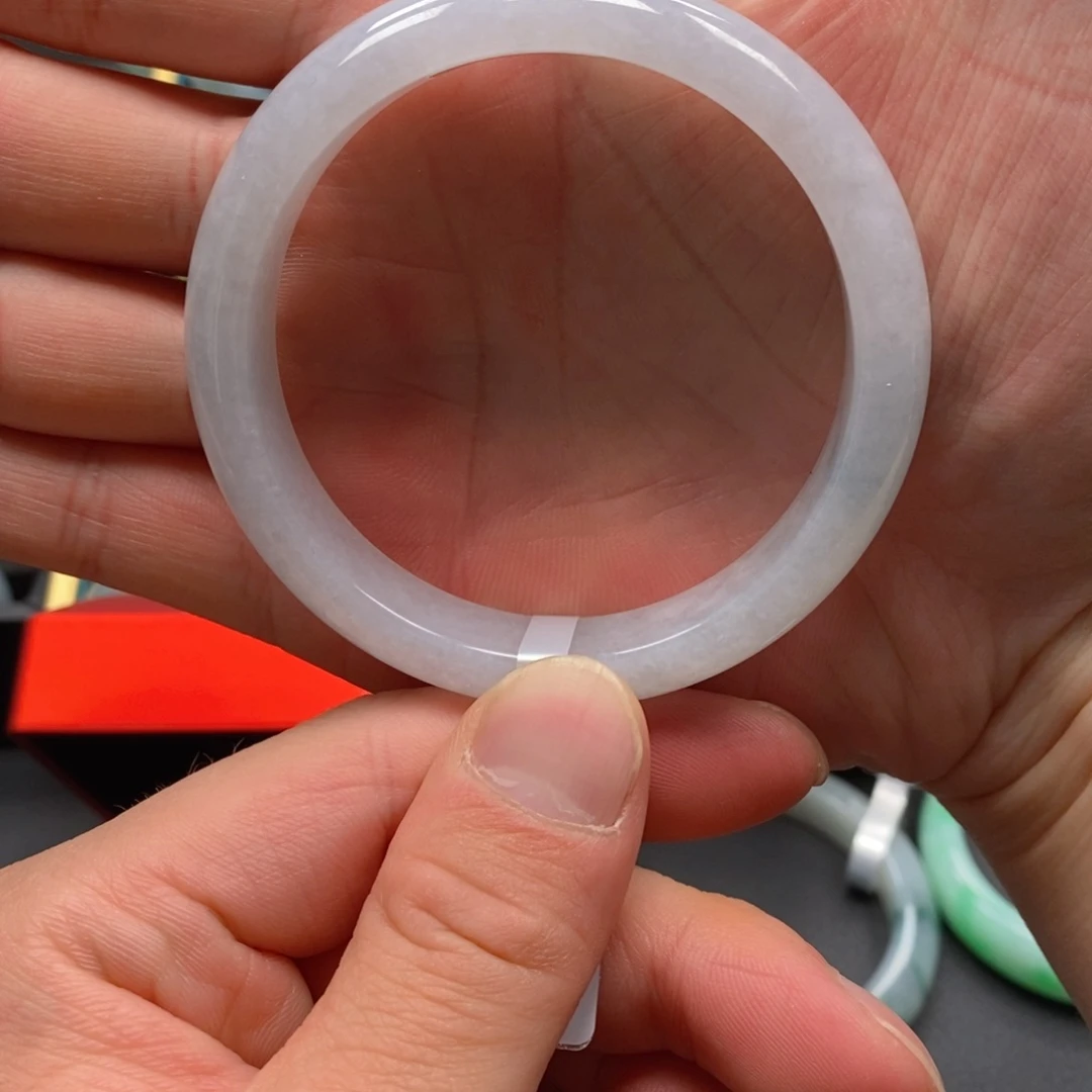 翡翠手镯未镶嵌缅甸翡翠