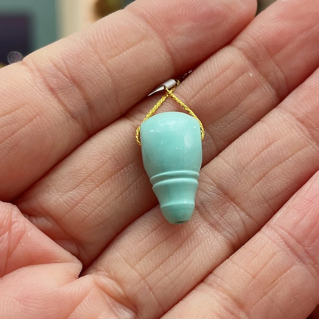 绿松石颈饰未镶嵌