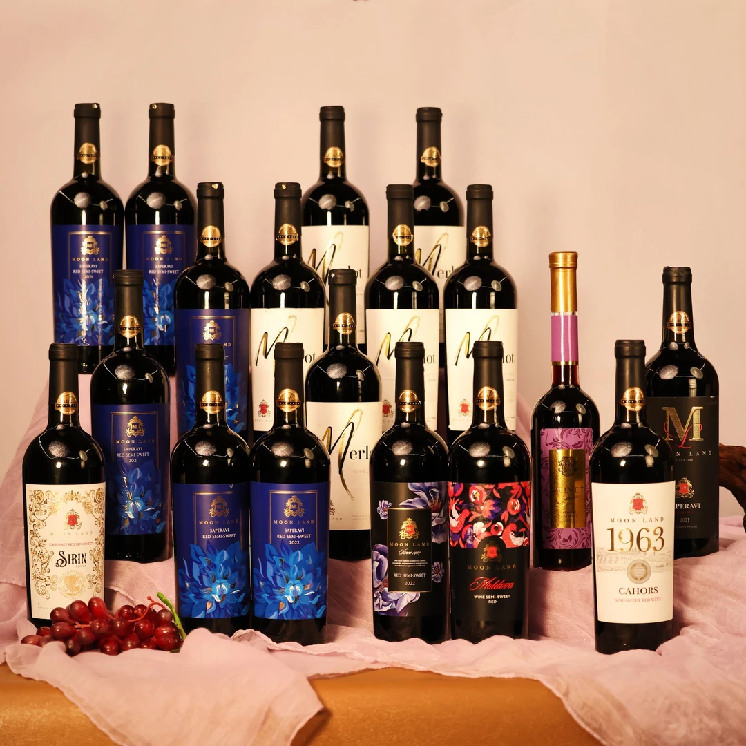 【 俄罗斯进口】木莱特冰焰梅洛冰红晚香葡萄酒组合