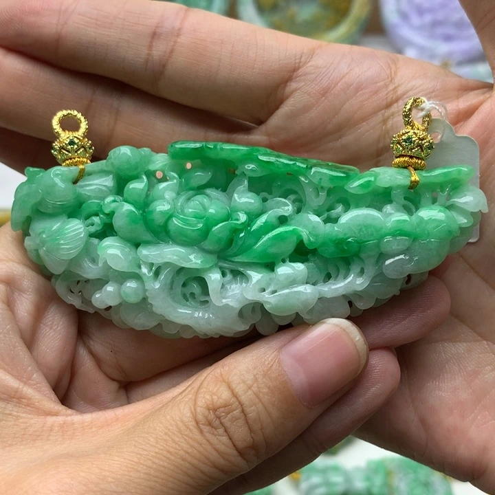 颈饰未镶嵌翡翠翡翠