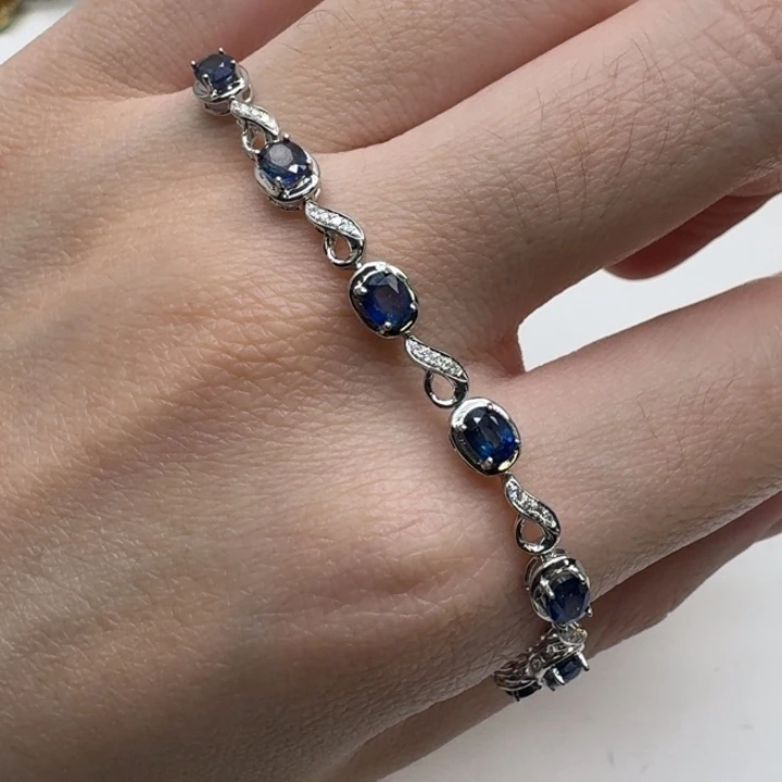 18K金镶嵌蓝宝石手链