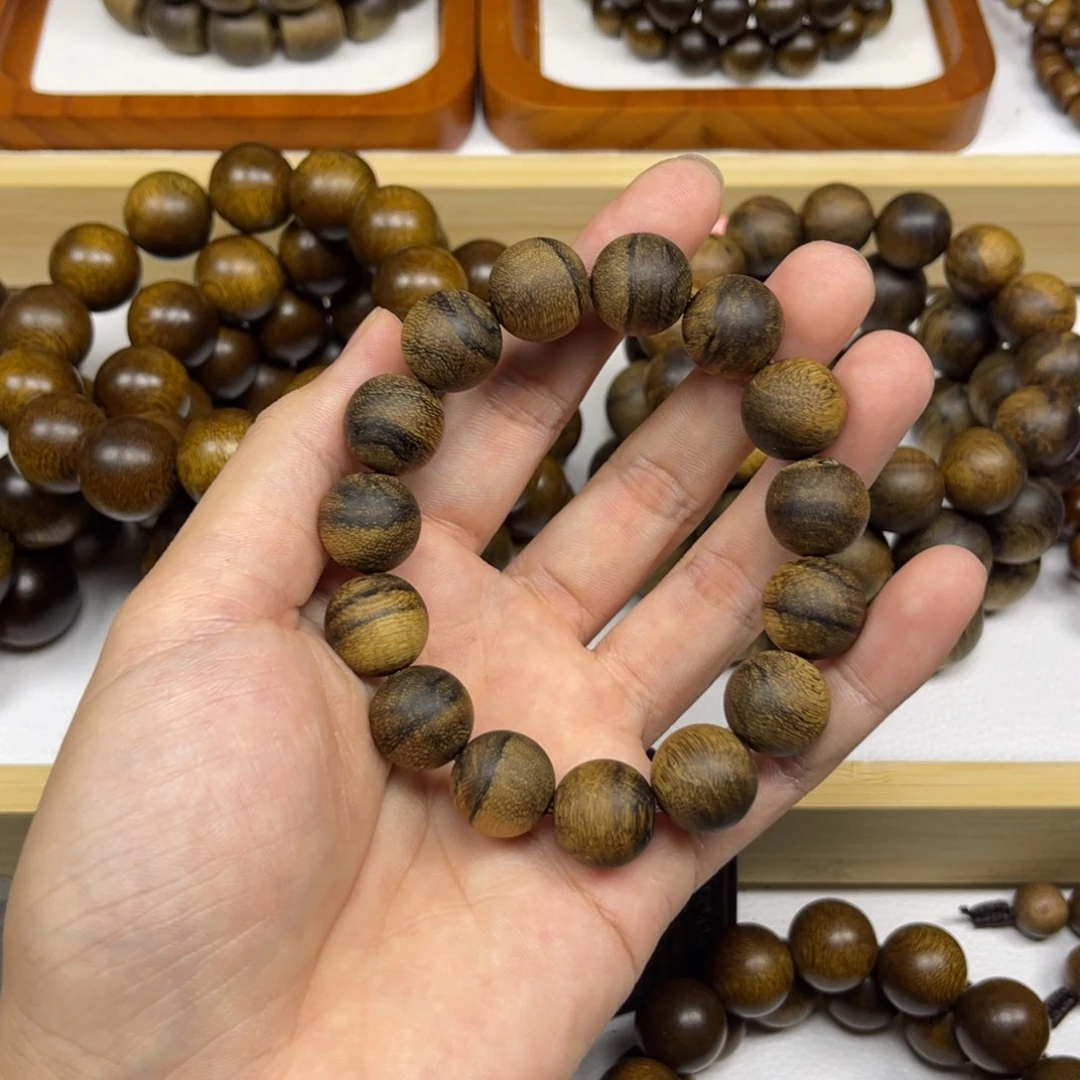 用***9手串沉香越南芽庄白棋楠1.4