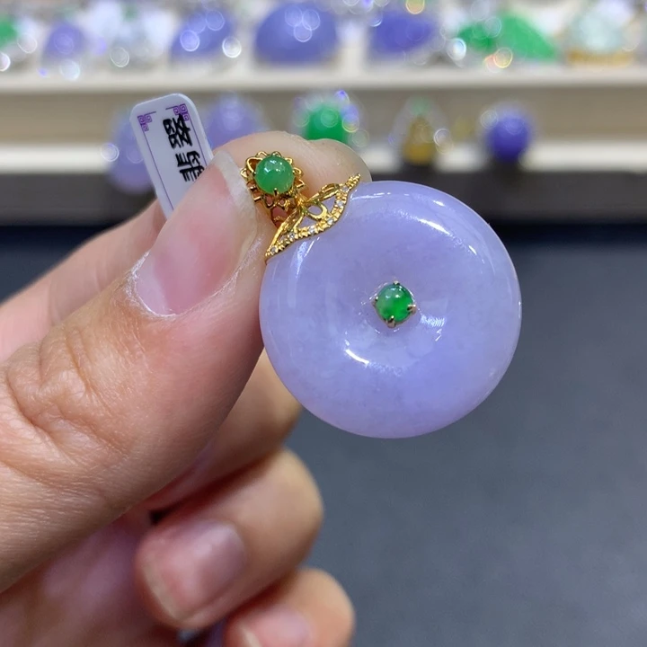 翡翠颈饰18K金镶嵌翡翠