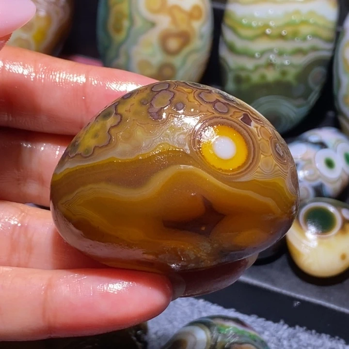 玛瑙/玉髓未镶嵌珠宝奇石9