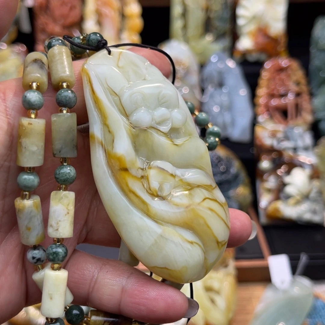 蛇纹石玉未镶嵌吊坠(赠链)