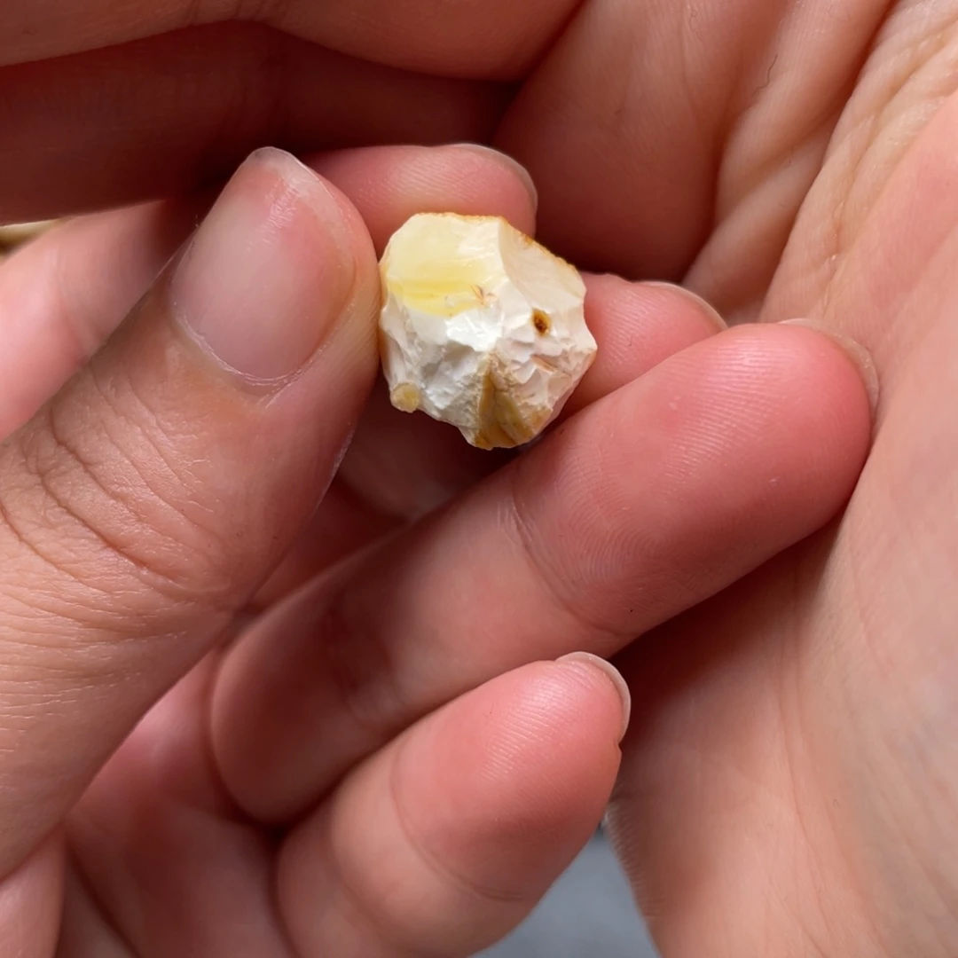 8***2定制琥珀天然蜜蜡原石定制