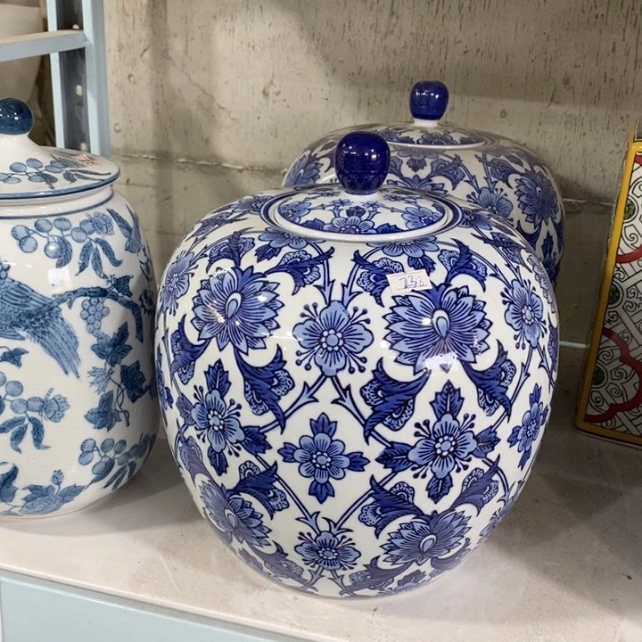 摆件手绘陶瓷苹果罐子