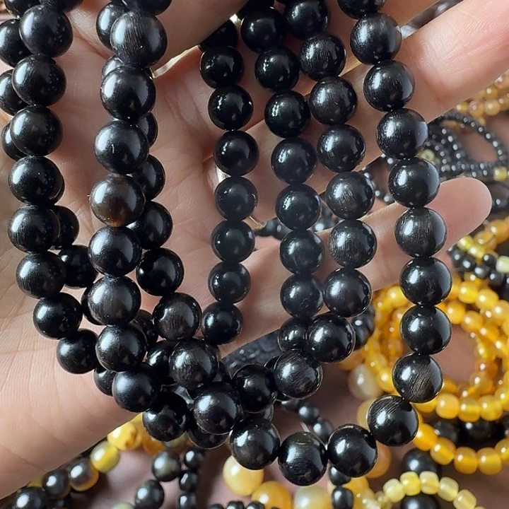 李***涵木质类驴蹄子长串