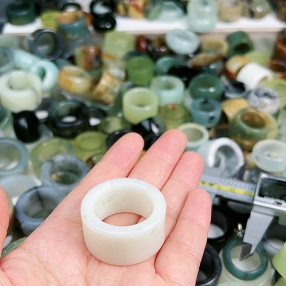 【闪购商品】蛇纹石玉戒指未镶嵌于*二