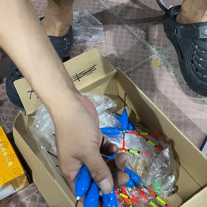 蓝色短漂随机发3根
