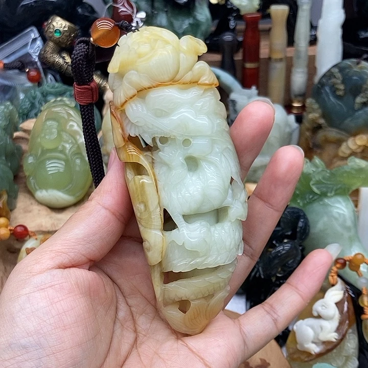 岫玉未镶嵌手把件