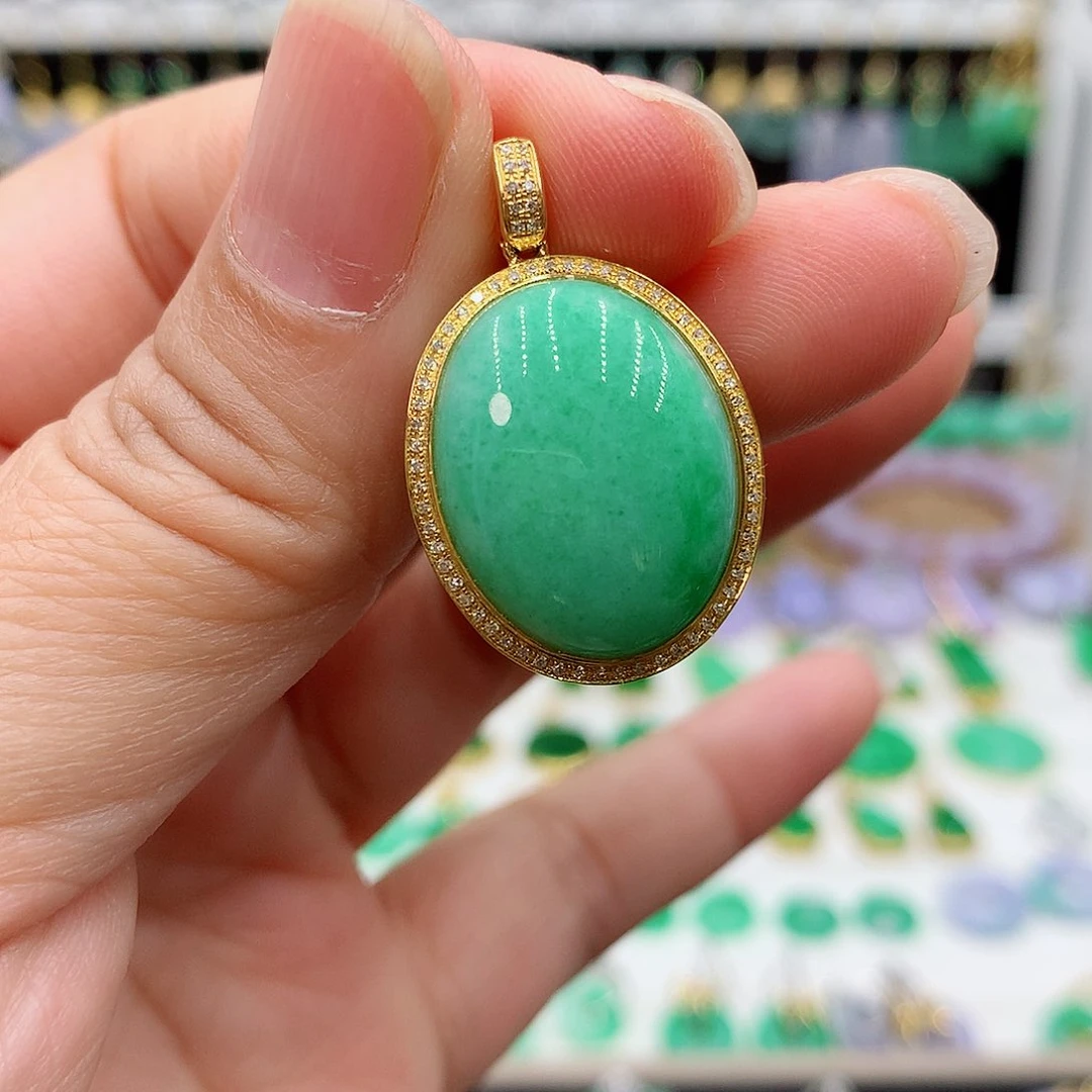 翡翠吊坠(赠链)18K金镶嵌玉****营