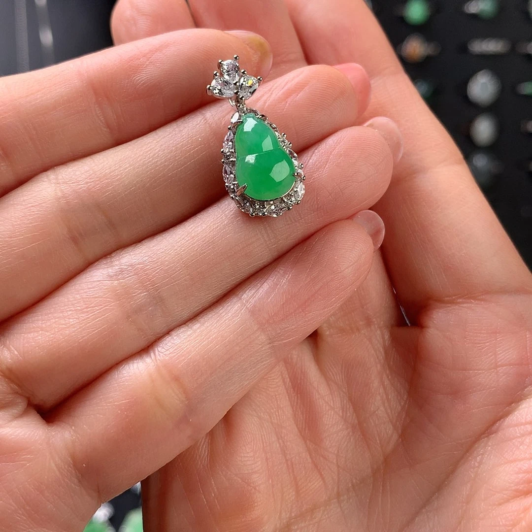 颈饰银S925镶嵌翡翠11111111