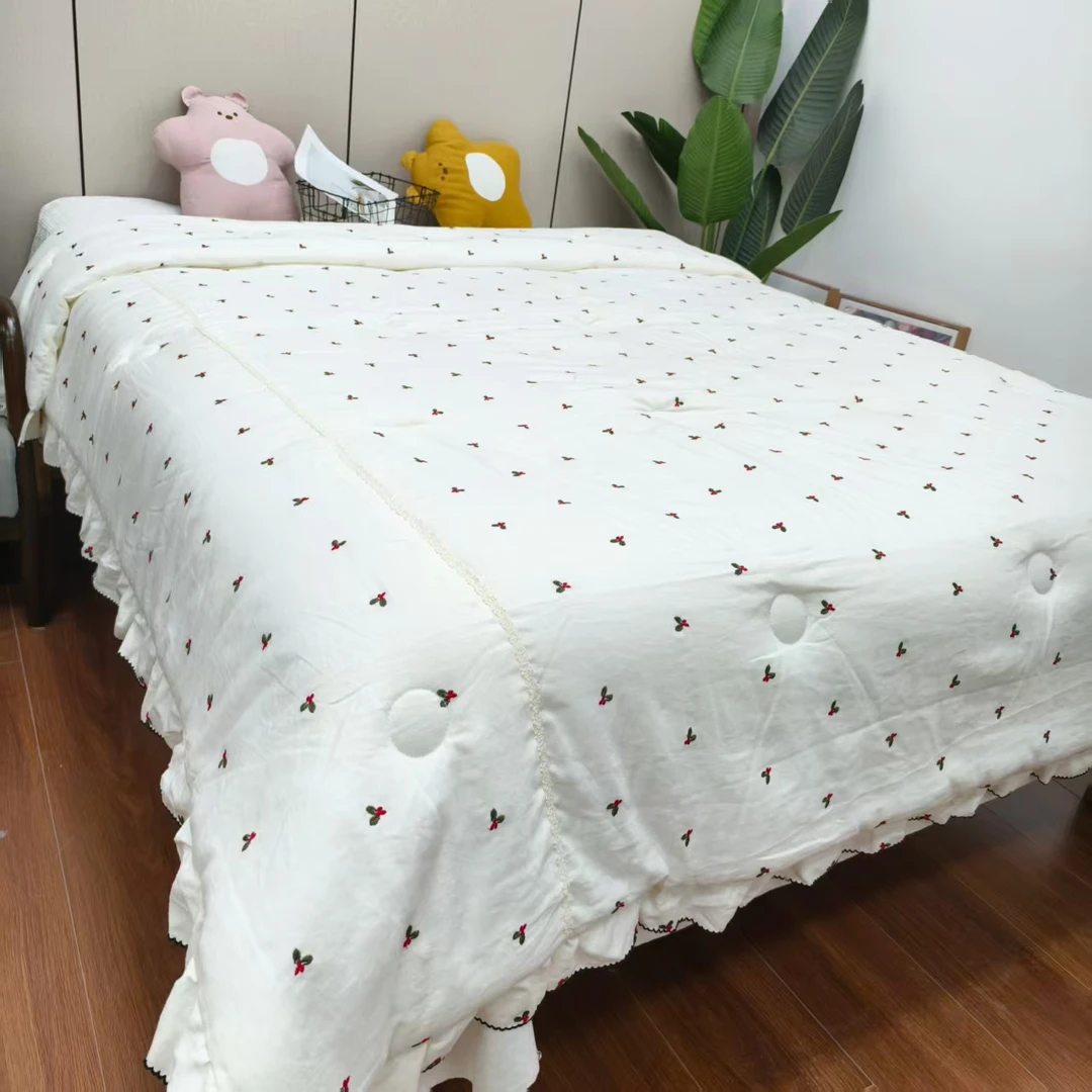 【樱桃被】汉麻21支精梳重工荷叶边刺绣樱桃被200*230/6斤左右