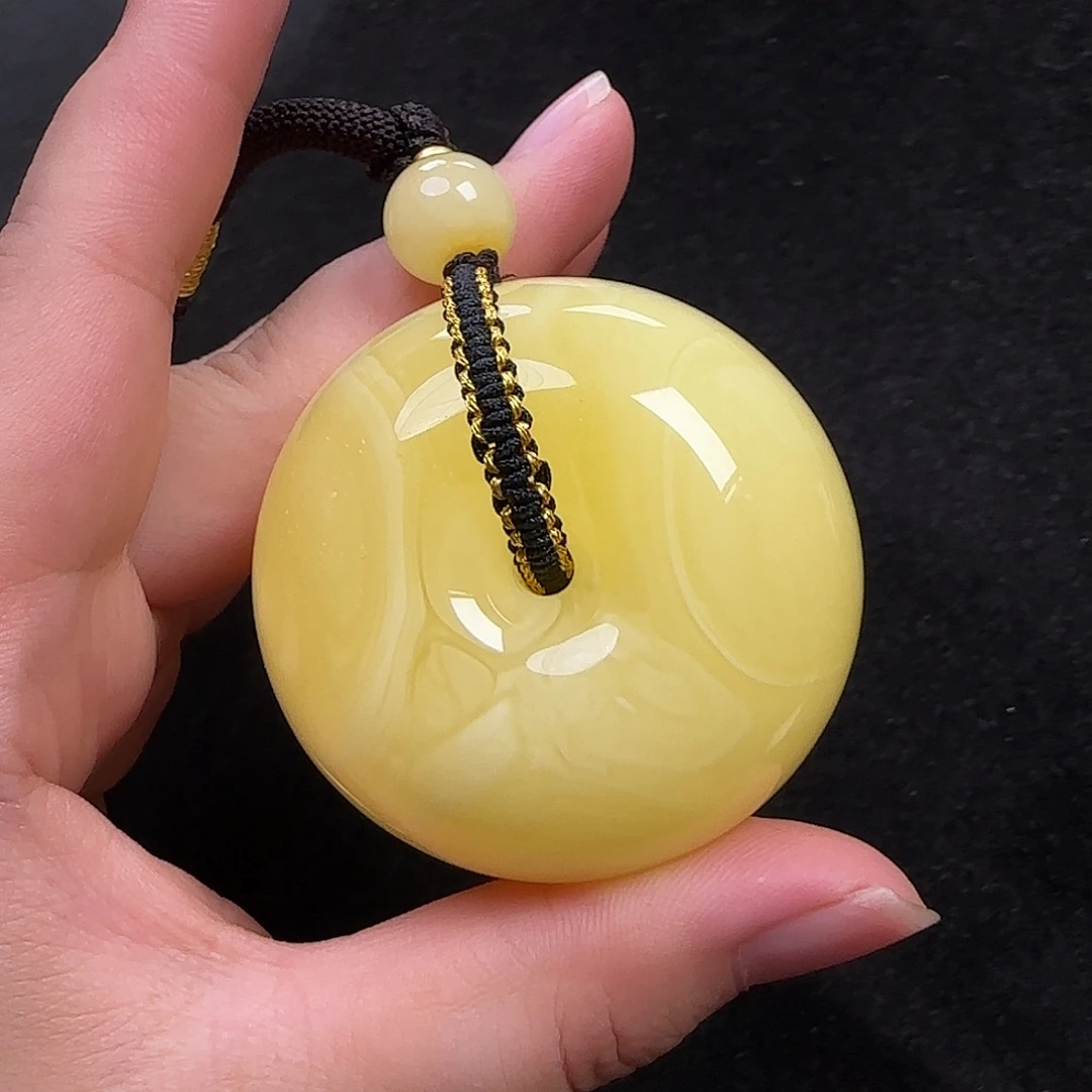 蜜蜡未镶嵌珠宝奇石