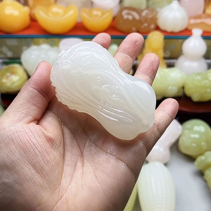 春***哥石材白菜手把摆件