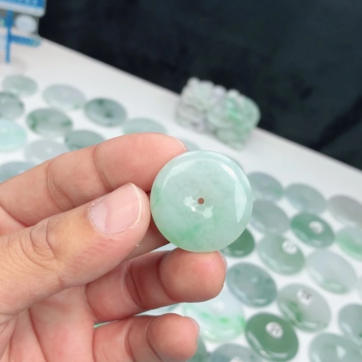 翡翠未镶嵌颈饰缅甸天然A货翡翠29-6.0