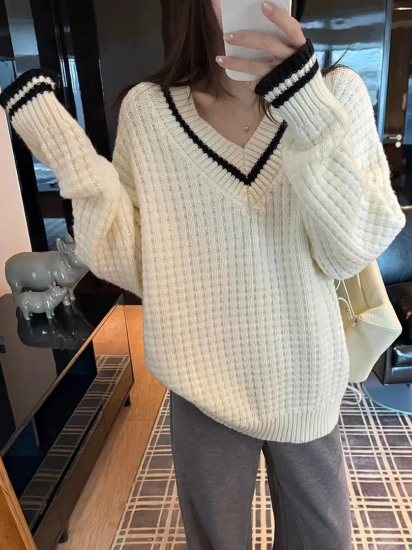 慵懒风V领立体格纹针织衫女冬季新款设计感宽松显瘦减龄毛衣上衣