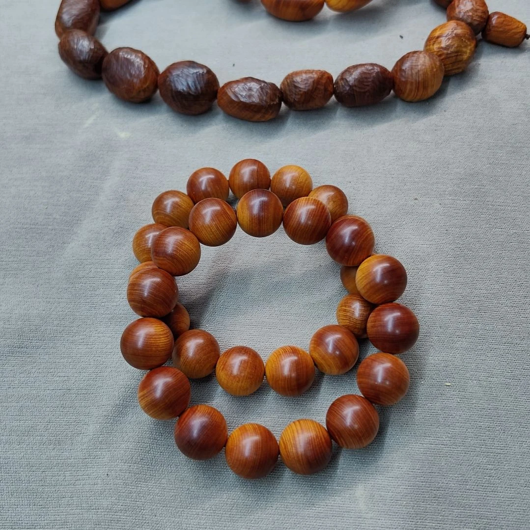 1.5太行崖柏手工艺品一条