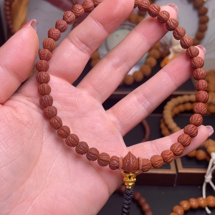 金***）吊坠桃核龙文桃核