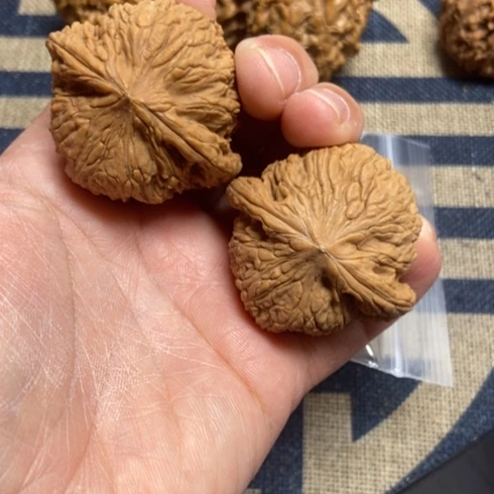 吊坠文玩核桃全品泥鳅背