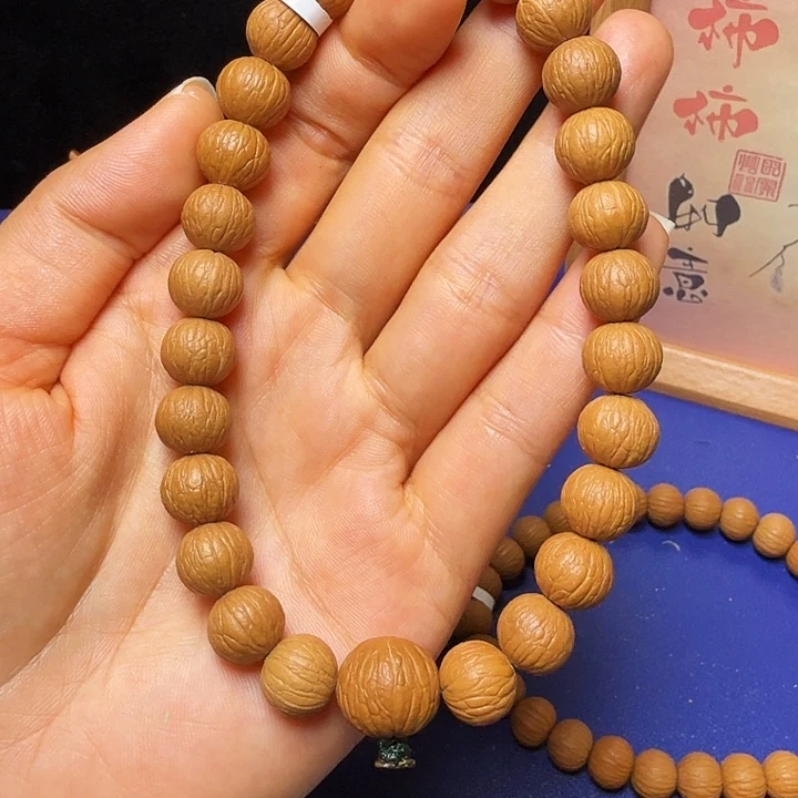 拥***〆猴头核桃吊坠凤羽