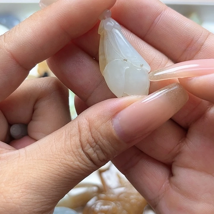 【闪购商品】颈饰未镶嵌和田玉