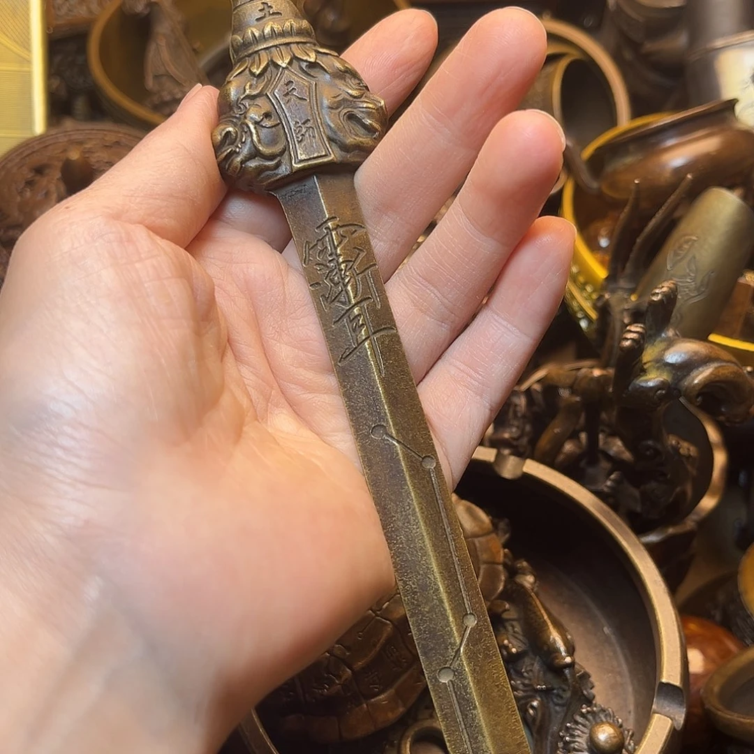 精美铜器工艺品等