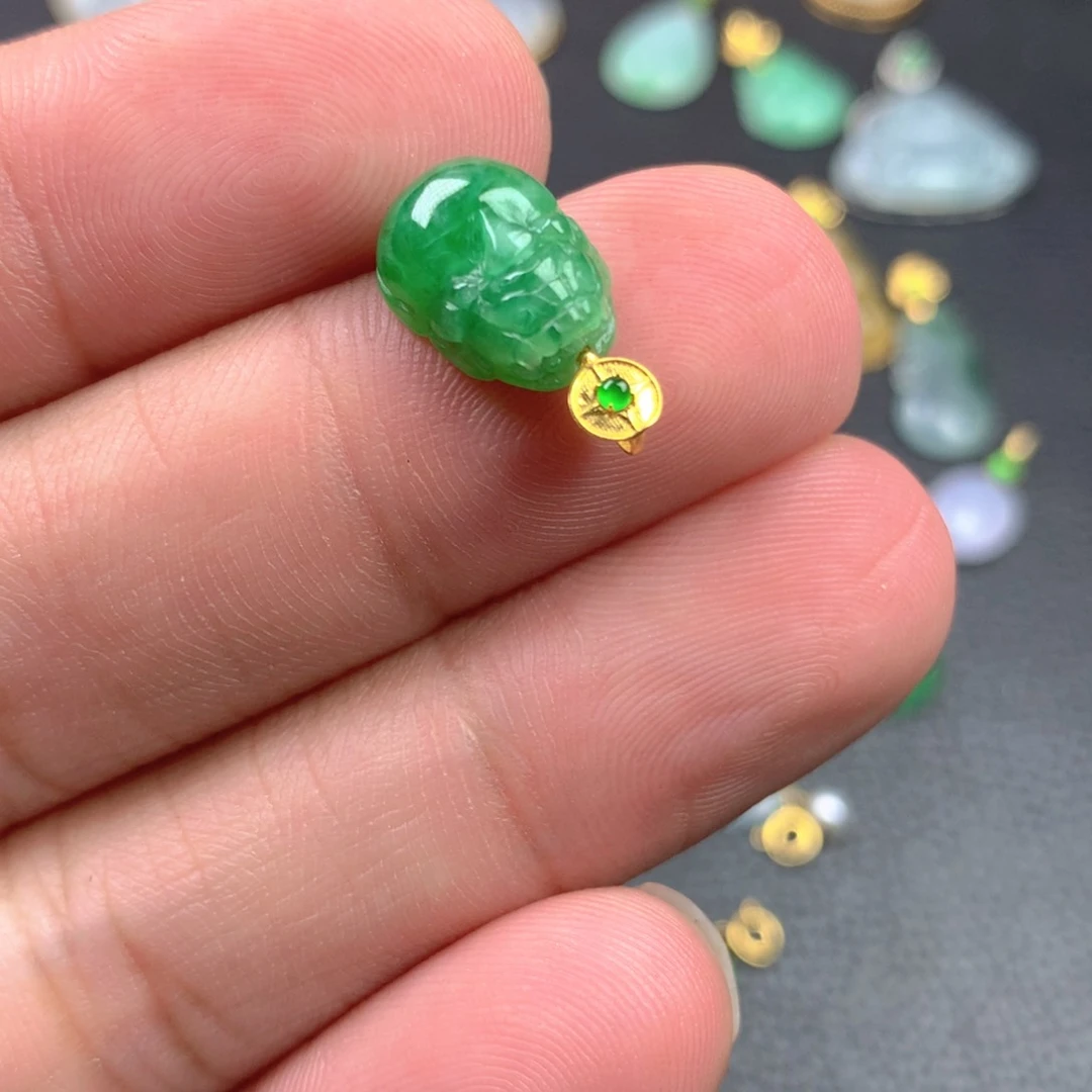 【闪购商品】颈饰18K金镶嵌翡翠翡翠