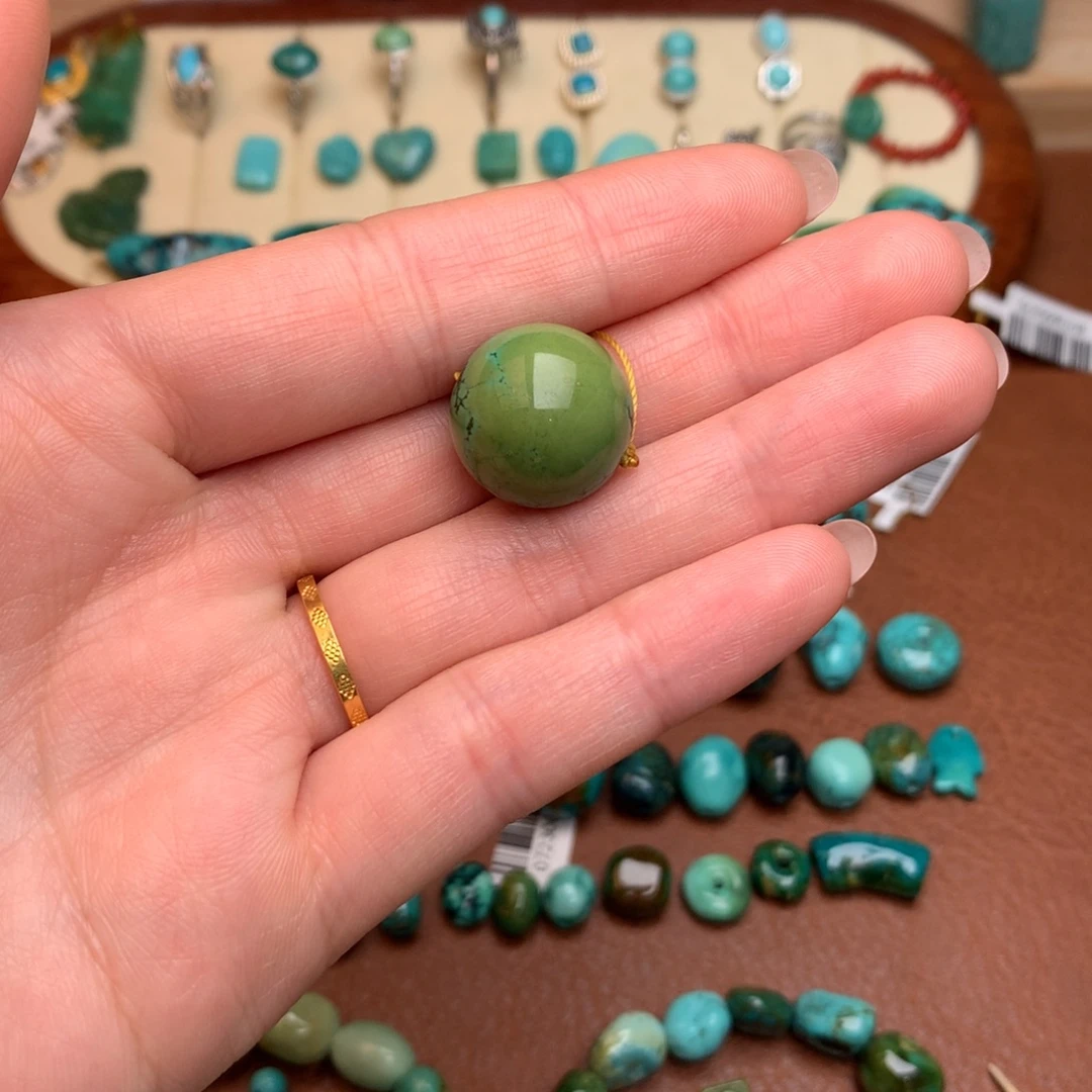 绿松石未镶嵌珠宝奇石