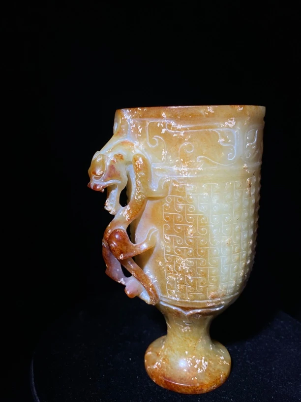 和田玉高浮雕螭龙杯