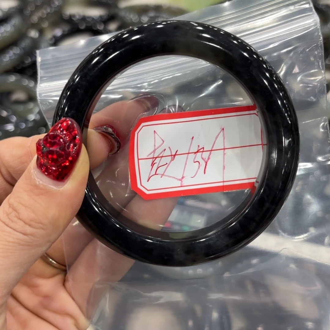 蛇纹石玉手镯未镶嵌赵*一