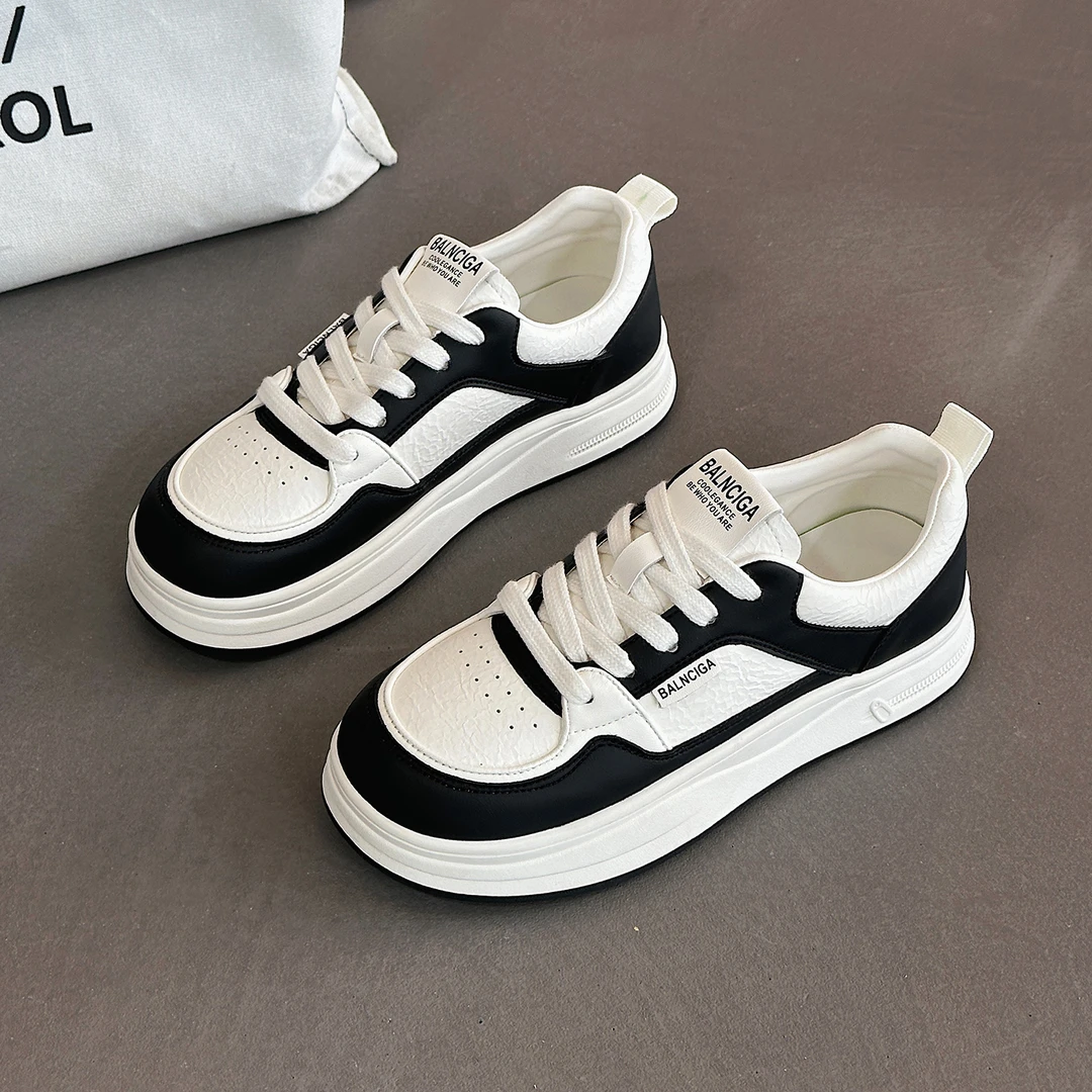 黑白熊猫板鞋女2025新款秋季百搭轻便软底不累脚小白鞋潮流休闲鞋