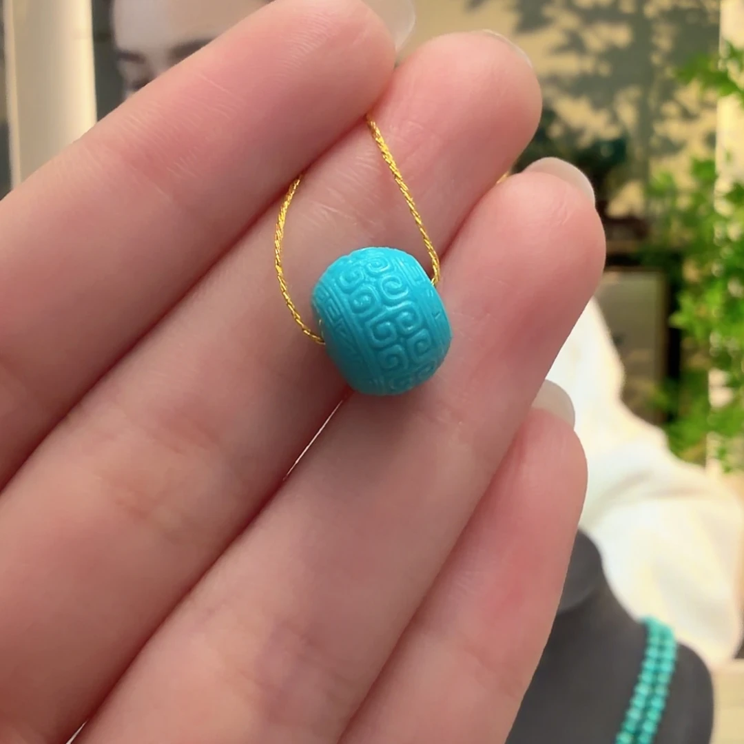 绿松石未镶嵌颈饰