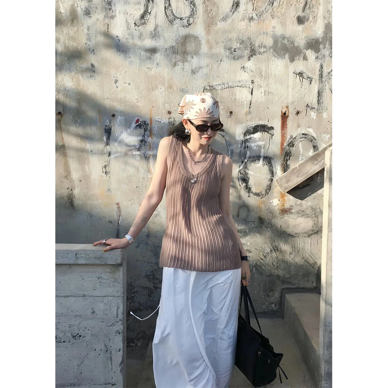 夏季新款修身显瘦小众设计款U领无袖针织上衣休闲简约宽松长裤女