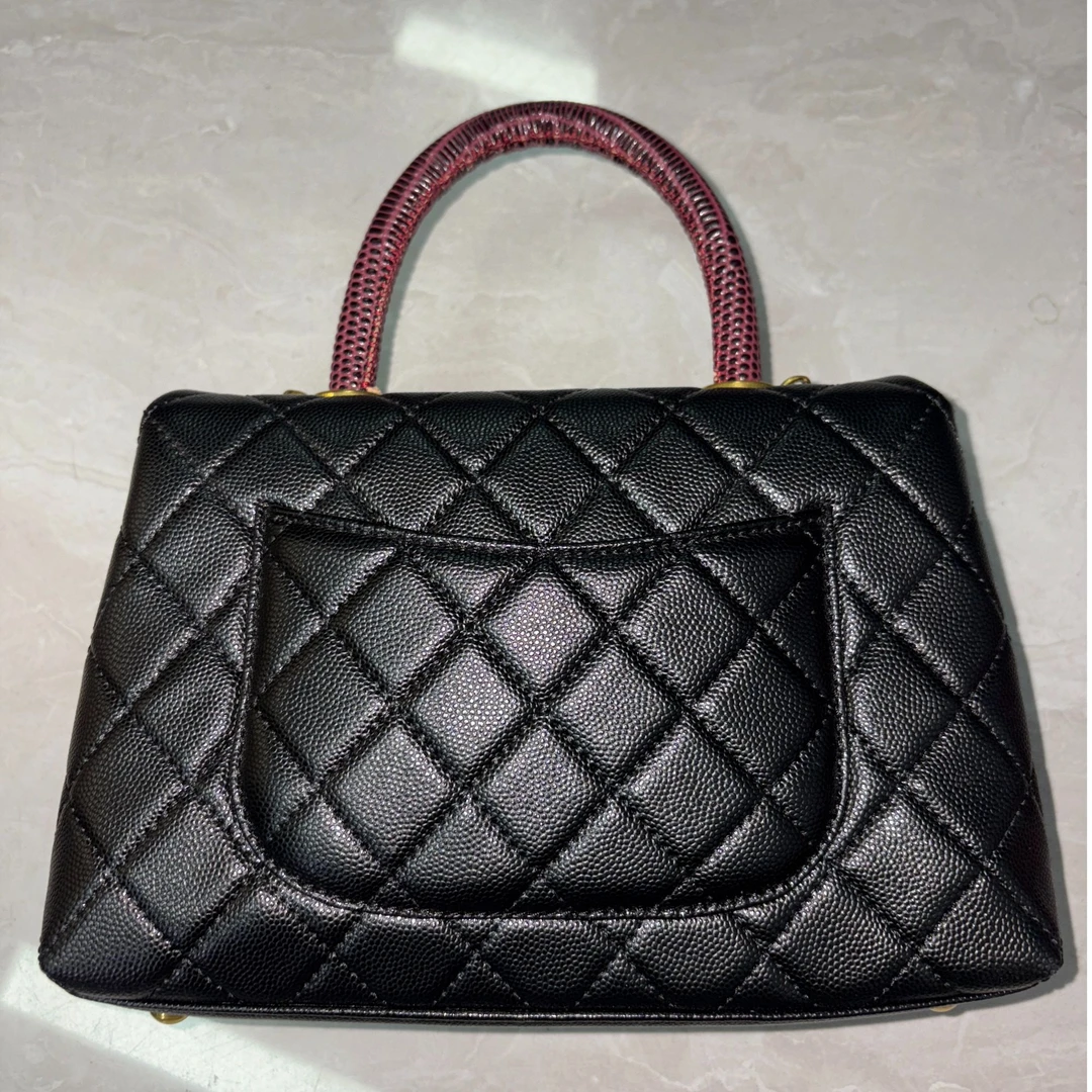 斜挎荔枝纹轻奢风黑色时尚包盖女士