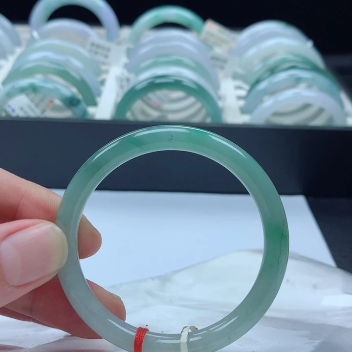 翡翠未镶嵌手镯51圈