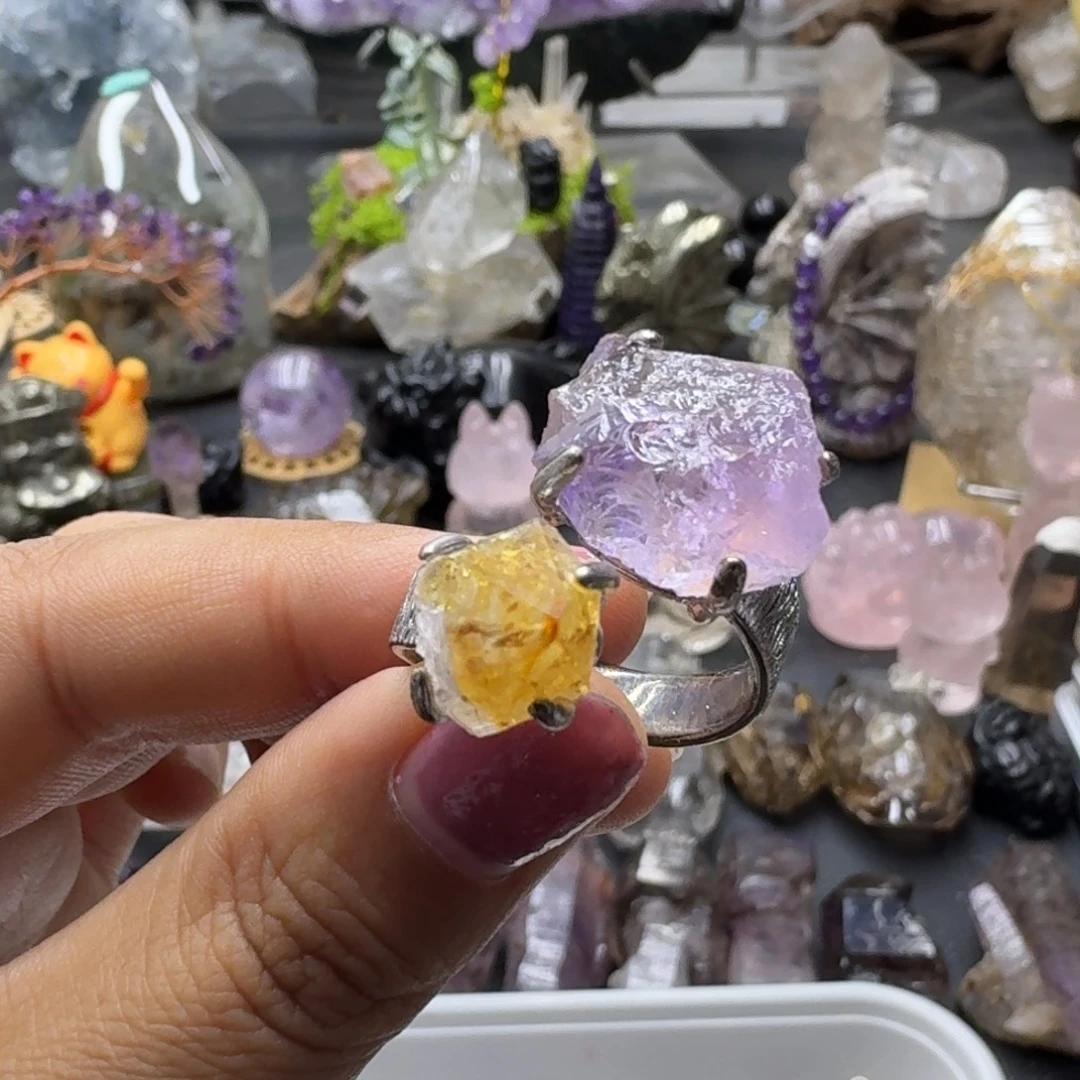 戒指活漏可调节的大小