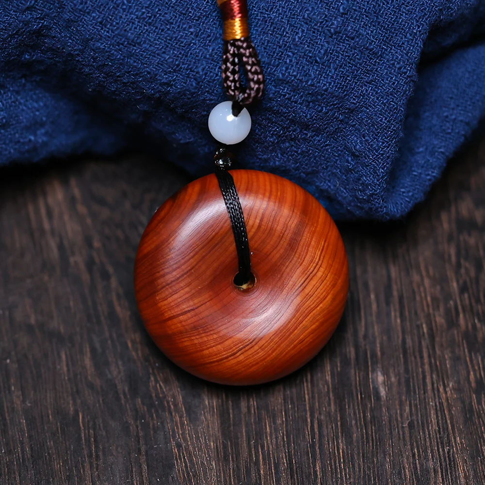 【高兴出品】 崖柏糖心平安扣挂件 YB01