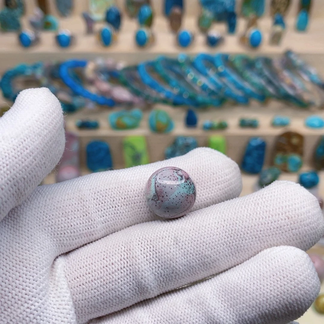 绿松石未镶嵌珠宝奇石