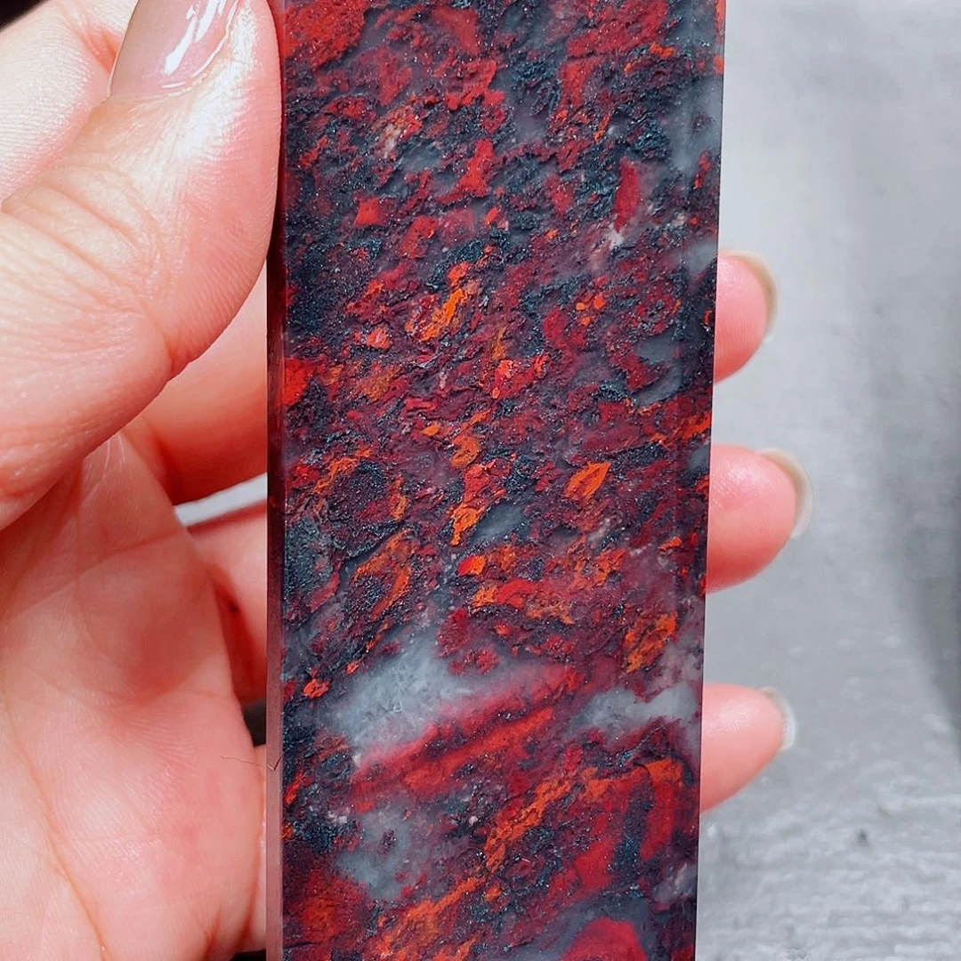 玉桂林鸡血玉印章镇尺18