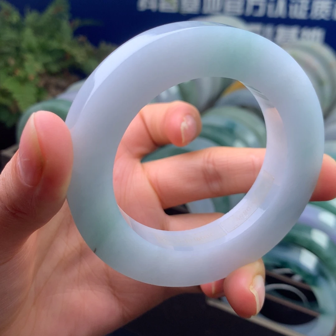 未镶嵌手镯不退不换定制翡翠