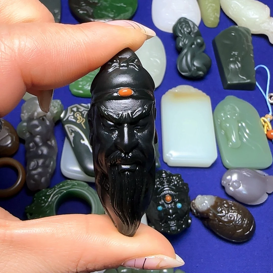 和田玉颈饰未镶嵌毛*