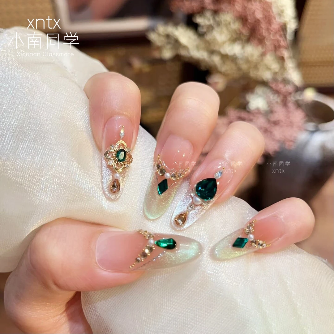 夏日手工穿戴甲长款猫眼祖母绿色猫眼裸色黄黑皮显白美甲指甲贴片