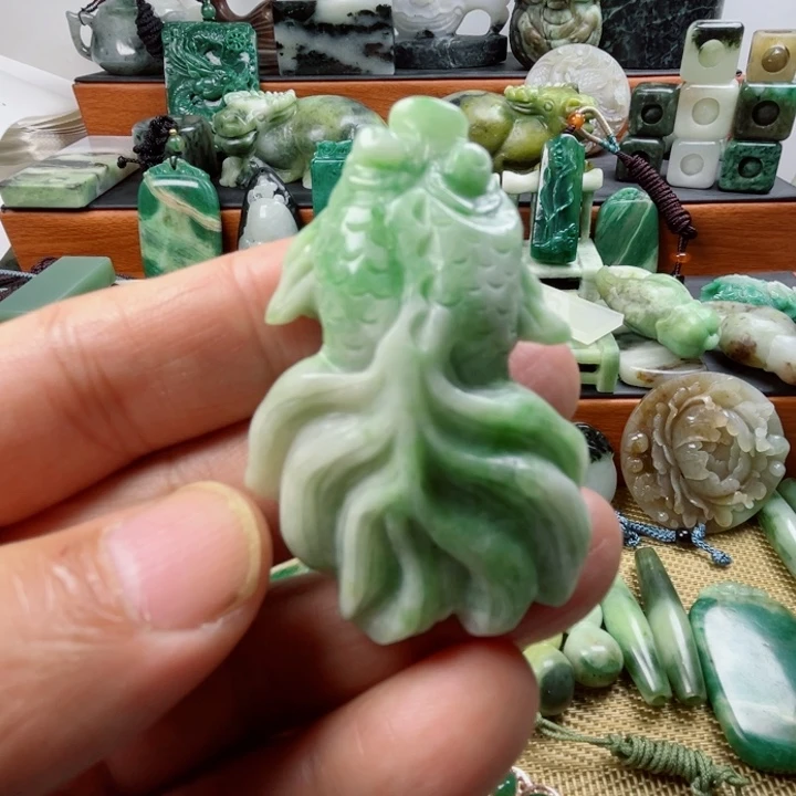 独山玉未镶嵌珠宝半成品