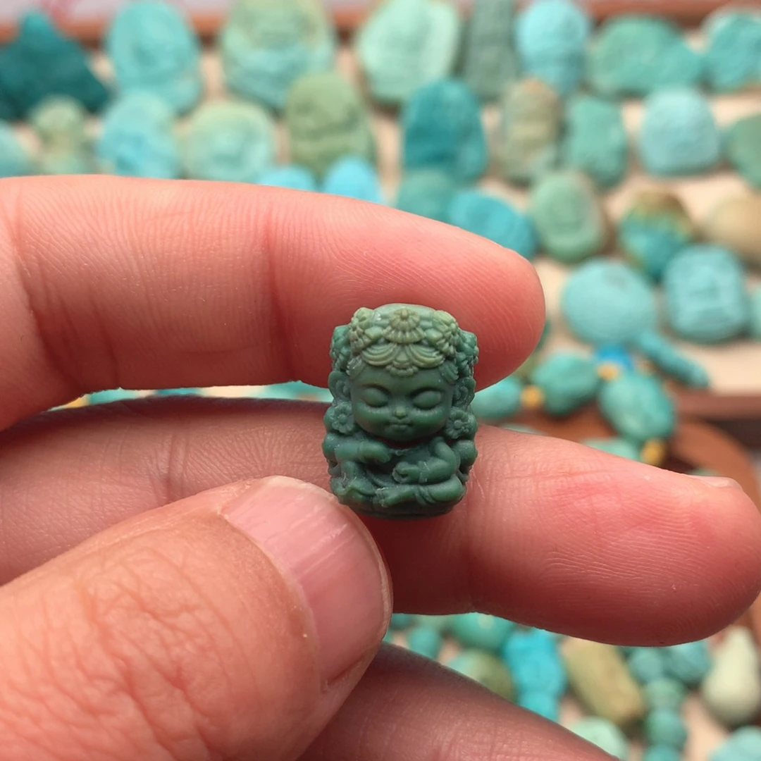 绿松石未镶嵌颈饰