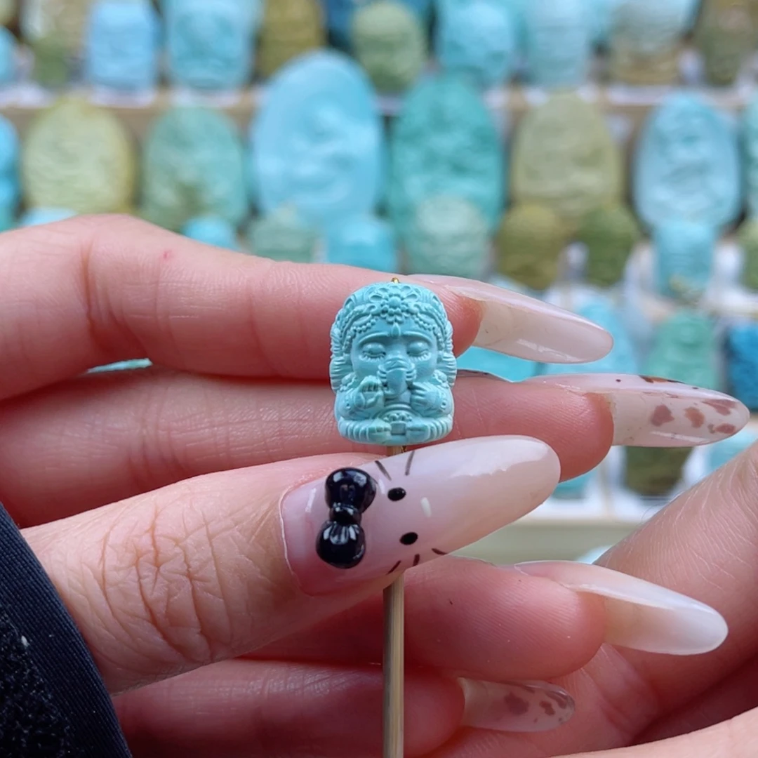 绿松石未镶嵌珠宝奇石